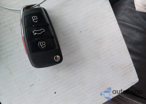 2015 Audi Q3 2.0T Premium Plus z USA, uszkodzony, nr VIN WA1GFCFSXFR006250